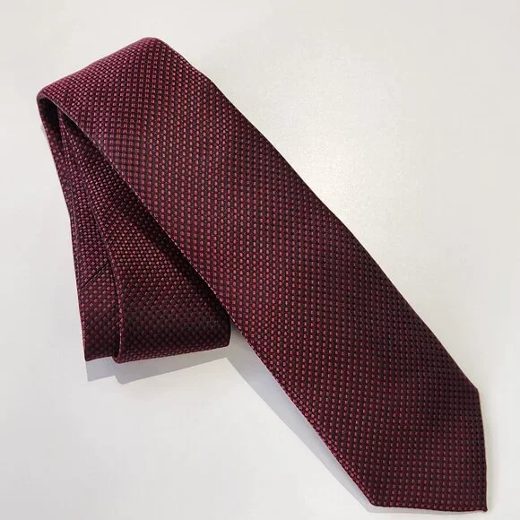 Tie - Picture 1 of 2